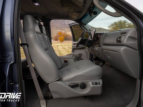 Used 2006 Ford F250 Lariat image 19