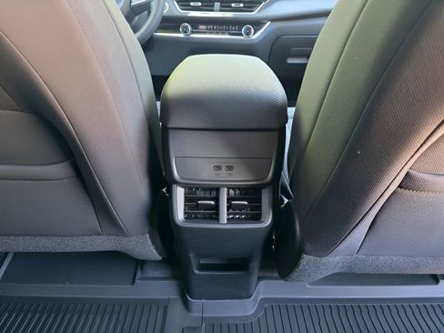 New 2026 Chevrolet Equinox LT w/ Safety and Technology Package FWD image 8