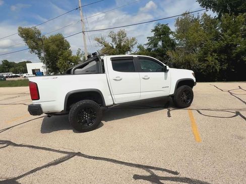Certified 2019 Chevrolet Colorado ZR2 w/ ZR2 Dusk Special Edition AWD/4WD image 8