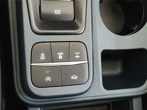 Used 2026 Ford Maverick Tremor AWD/4WD image 32