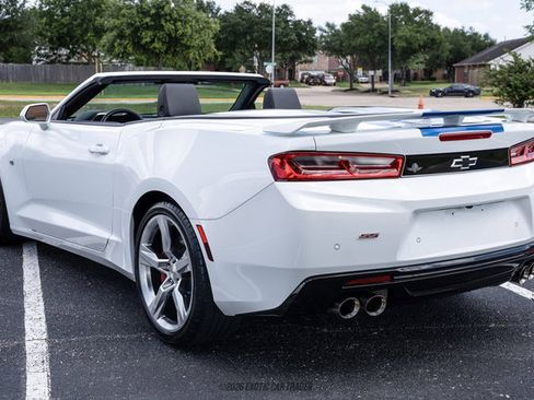 Used 2017 Chevrolet Camaro SS RWD image 6