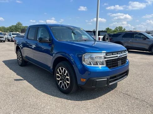 Used 2024 Ford Maverick Lariat AWD/4WD image 3