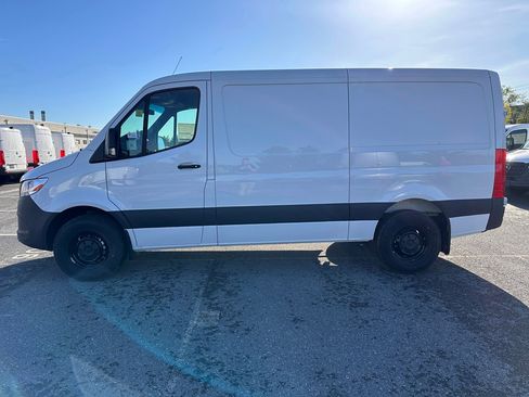 Used 2025 Mercedes-Benz Sprinter 2500 image 7