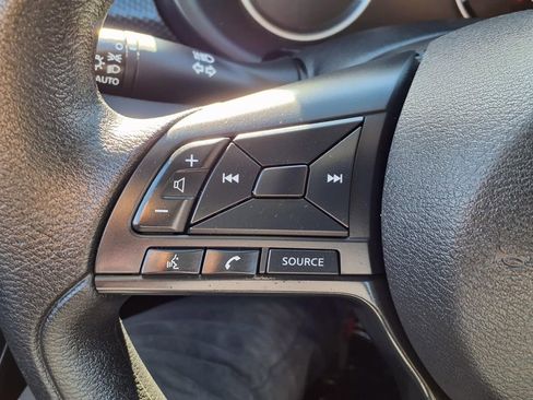 Used 2025 Nissan Kicks Play S image 13