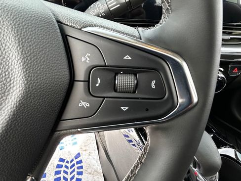 New 2026 Chevrolet Trax ACTIV w/ Sunroof Package FWD image 19