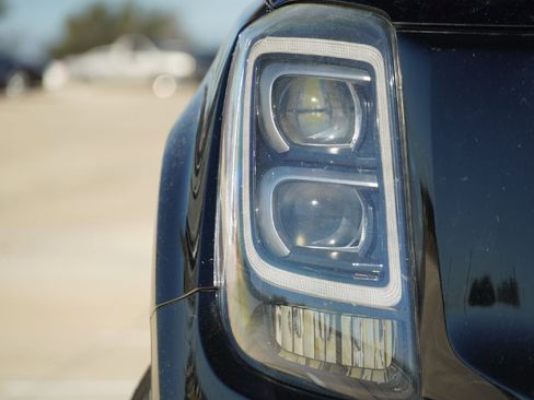 Used 2020 Kia Telluride SX w/ Towing Package image 2