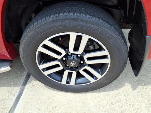 Used 2024 Toyota 4Runner Limited AWD/4WD image 24