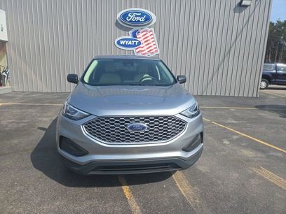 Used 2023 Ford Edge SE