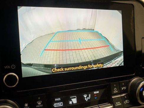 Certified 2023 Toyota Highlander XLE image 15