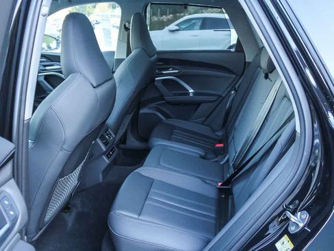 New 2025 Audi Q5 Prestige AWD/4WD image 17