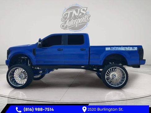 Used 2022 Ford F250 Lariat w/ Black Appearance Package AWD/4WD image 1