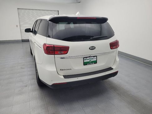 Used 2020 Kia Sedona L FWD image 6