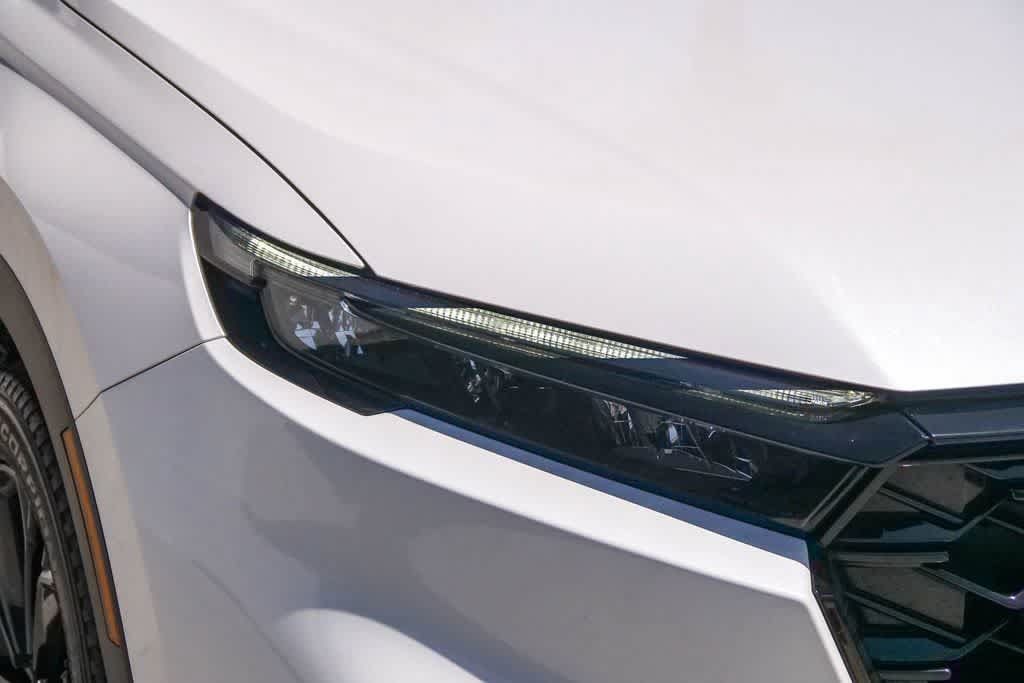 Used 2024 Honda CR-V Sport Touring image 4