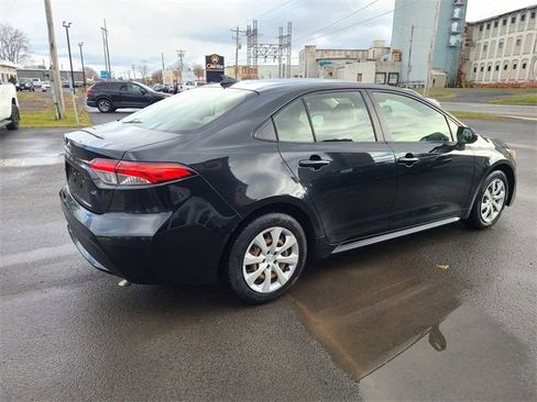 Used 2020 Toyota Corolla LE image 6