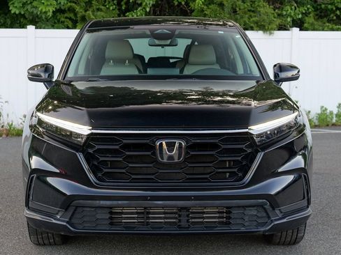 Used 2025 Honda CR-V EX image 2