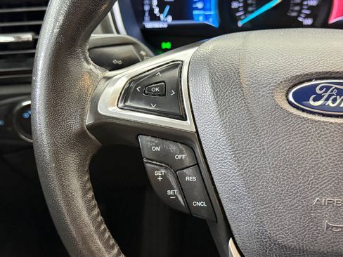 Used 2014 Ford Fusion SE image 18