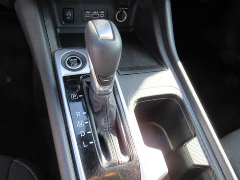 Used 2025 Nissan Sentra SV FWD image 22