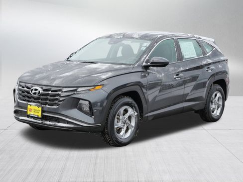 Certified 2023 Hyundai Tucson SE image 3