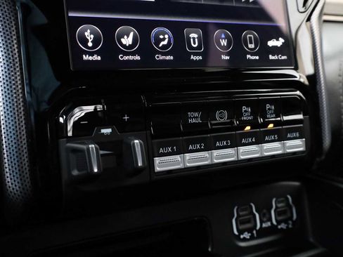 Used 2020 RAM 5500 4x4 Crew Cab image 24