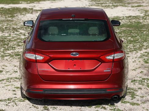 Used 2016 Ford Fusion SE FWD image 9