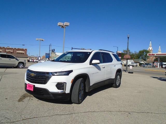 Used 2023 Chevrolet Traverse LT FWD image 3
