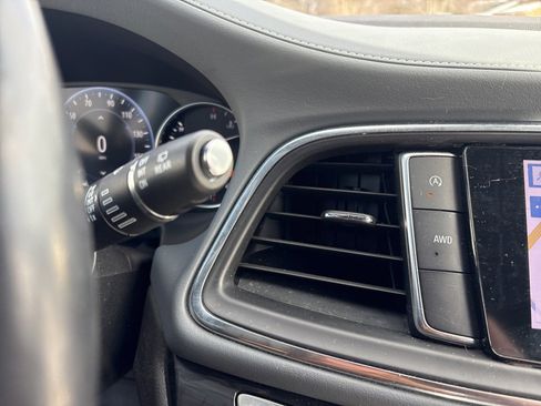 Used 2022 Buick Enclave Premium image 44