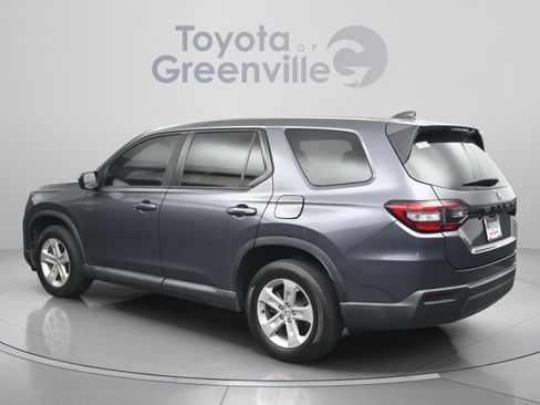 Used 2023 Honda Pilot LX image 8