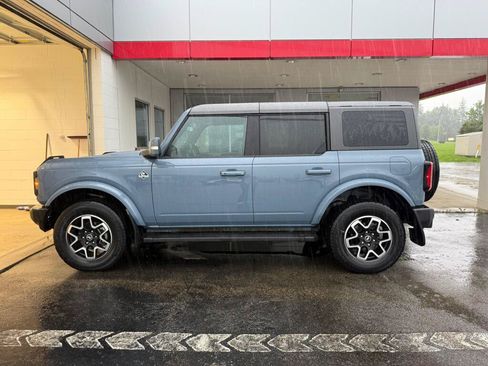 Used 2023 Ford Bronco Outer Banks AWD/4WD image 2