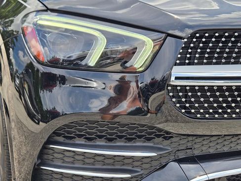 Used 2021 Mercedes-Benz GLE 350 4MATIC image 2