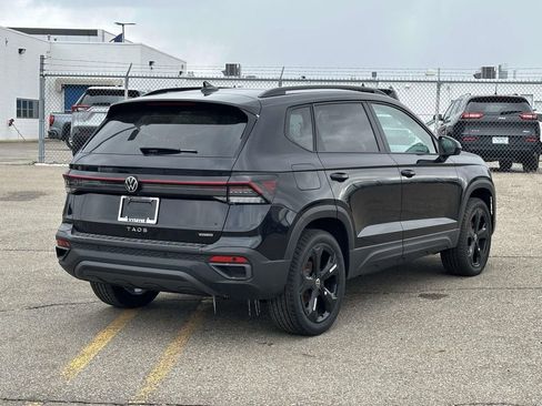 New 2026 Volkswagen Taos SE AWD/4WD image 4
