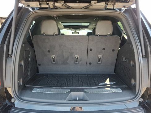 Used 2022 Chevrolet Tahoe RST w/ Luxury Package AWD/4WD image 27