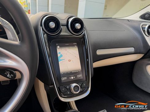 Used 2023 McLaren GT image 19