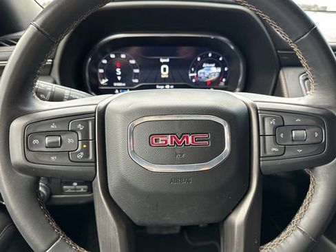 Used 2024 GMC Yukon XL AT4 w/ Technology Package AWD/4WD image 28