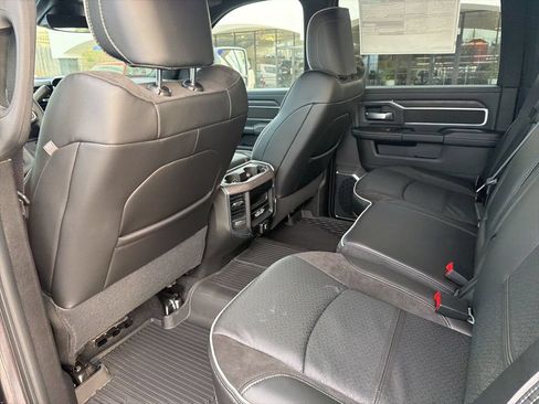 New 2026 RAM 3500 Laramie w/ Max Tow Package AWD/4WD image 19