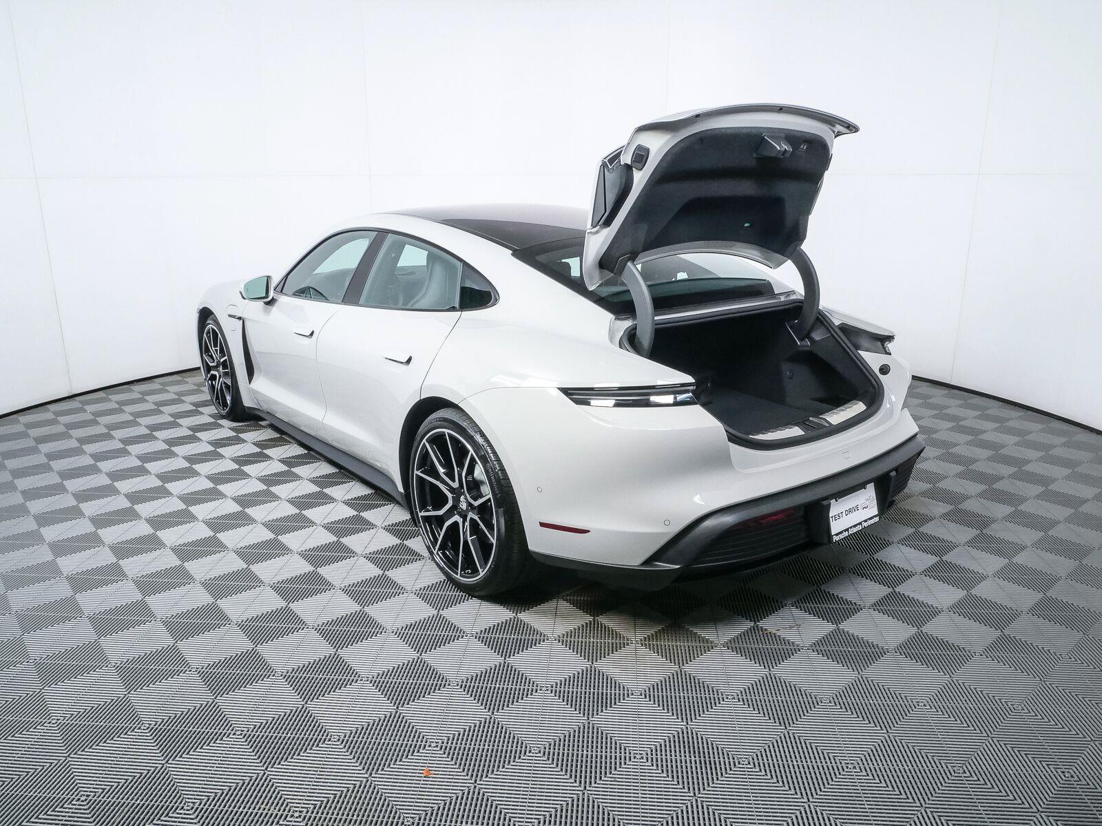 New 2026 Porsche Taycan RWD image 33