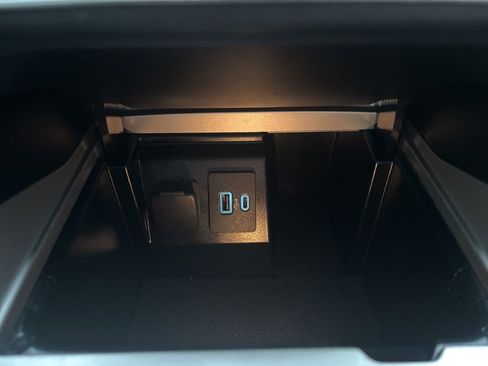 Used 2022 Ford Explorer Limited RWD image 30