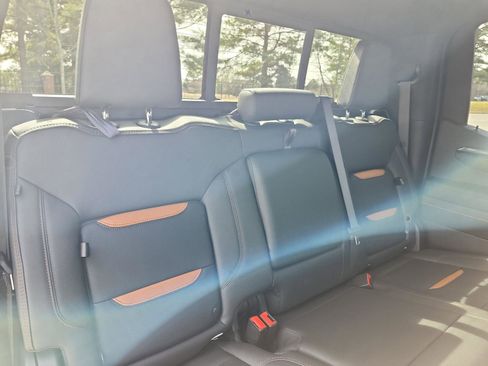 Used 2024 GMC Sierra 1500 AT4 w/ Technology Package image 11