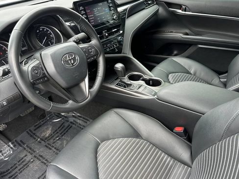 Used 2024 Toyota Camry SE FWD image 10