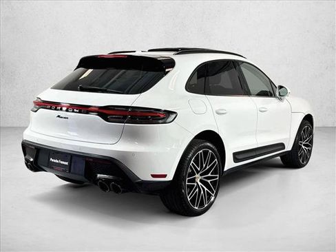 Certified 2026 Porsche Macan AWD/4WD image 9