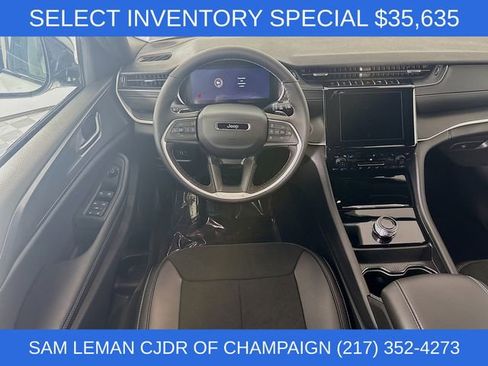 New 2025 Jeep Grand Cherokee Altitude image 21