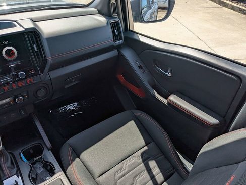 Used 2025 Nissan Frontier Pro-X w/ Pro Convenience Package RWD image 17