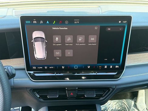 New 2026 Volkswagen Tiguan SEL R-Line image 30