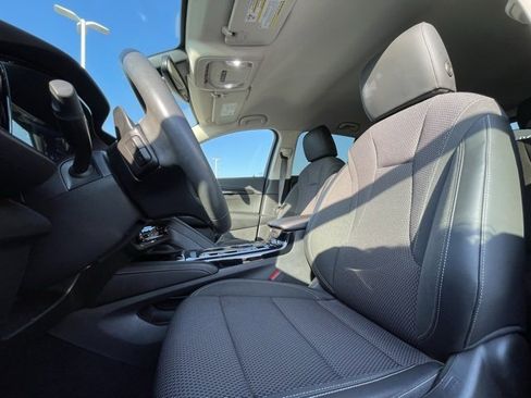 Used 2023 Buick Envision Preferred image 18