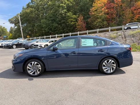 Used 2025 Subaru Legacy Limited AWD/4WD image 3