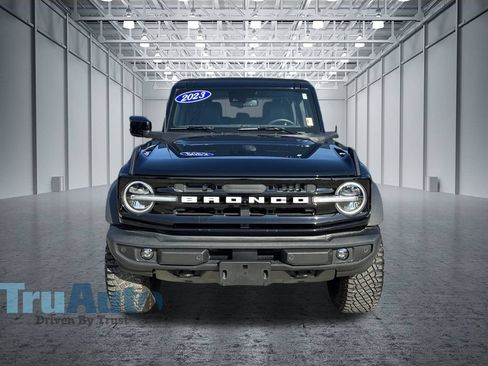 Used 2023 Ford Bronco Outer Banks w/ Sasquatch Package AWD/4WD image 11