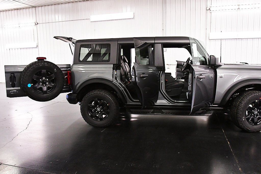 New 2025 Ford Bronco Big Bend w/ Black Diamond Package AWD/4WD image 31