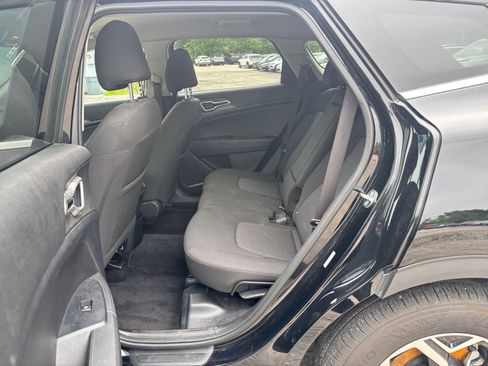 Used 2025 Kia Sportage LX FWD image 23