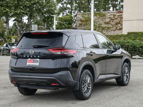 Used 2021 Nissan Rogue S FWD image 9
