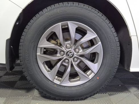 Certified 2023 Toyota Sienna LE FWD image 28