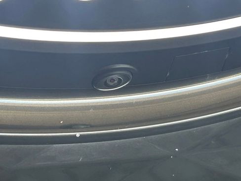 Used 2023 Ford F150 Lightning Platinum image 23